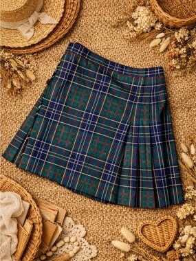 Burberrys Vintage Green Scottish Tartan Pleated Kilt Size 8 Pre‑Rebrand Heritage